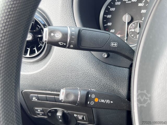 Panelbil lång Mercedes-Benz Vito