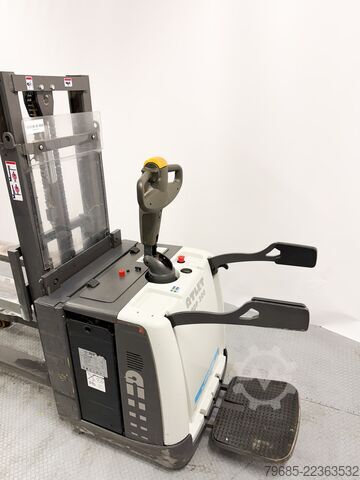 Reachstacker Atlet PDP200