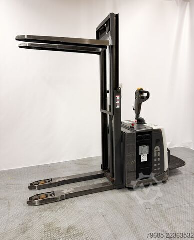 Reachstacker Atlet PDP200