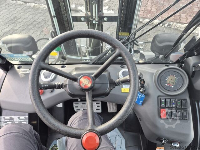 Carretilla elevadora todoterreno Manitou MC 25-4 ST5B S1