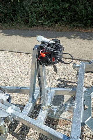 Sonstige Humbaur KTA3500-160 E-WINDE 220X160x209CM 3500KG Kabelt.