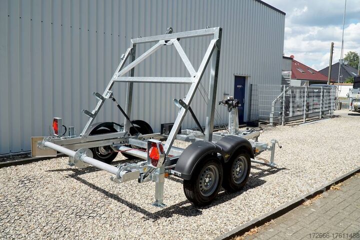 Sonstige Humbaur KTA3500-160 E-WINDE 220X160x209CM 3500KG Kabelt.