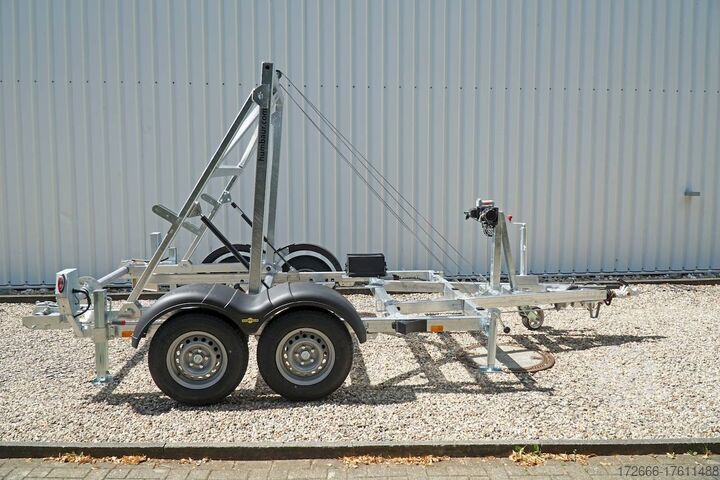 Sonstige Humbaur KTA3500-160 E-WINDE 220X160x209CM 3500KG Kabelt.