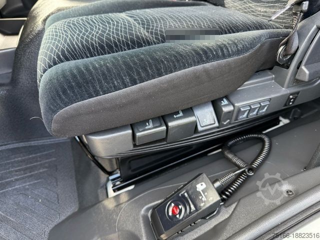 Vrachtwagen met bakwagen MERCEDES-BENZ ATEGO 1524 L Koffer 6,1 m LBW BÄR 1,5 T*NL 7,9 T