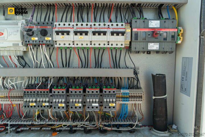 Refroidisseur/pompe à chaleur Used Aircooled chiller YORK YLHA 150 TP 380T 145 kW/150kW 2016 yom