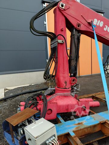 Grue à grumes Jonsered 2490
