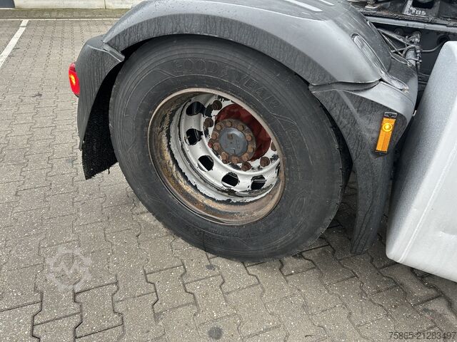 Standardni SZM DAF XF 105 460 SSC / Retarder / 968 dkm / 2 Tanks /...