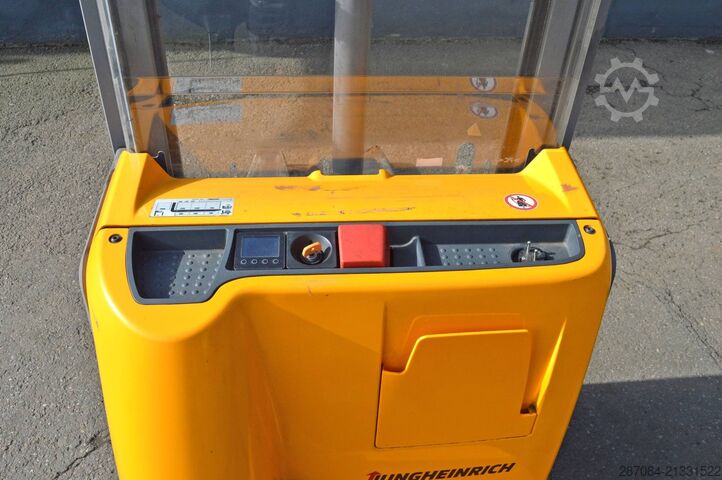 Hochhubwagen Jungheinrich EJC 112