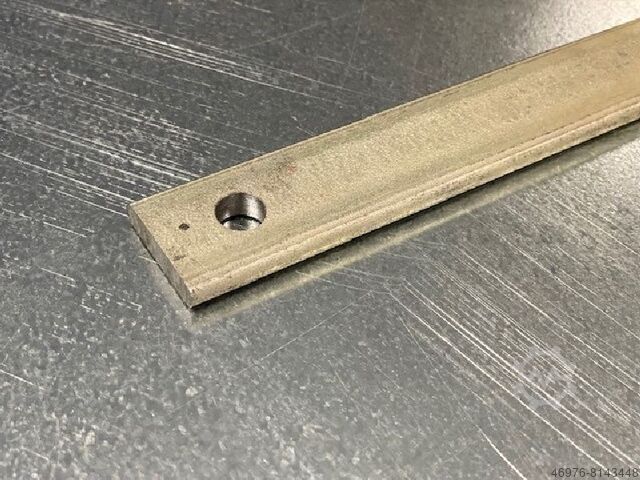 Σύνδεσμος ραφιού Σύνδεσμος επίπεδου σιδήρου Gesamtlänge: 441 mm/ Querschnitt: 30 x 6 mm