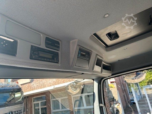 Vrachtauto met open laadbak MERCEDES-BENZ 1221 Pritsche + HIAB XS077 ES 3 - 4x2 weiß