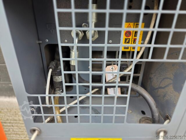 Rotatiecompressor Atlas Copco Airpower B.V. GX5 FF Rotary Screw Compressor and Tank