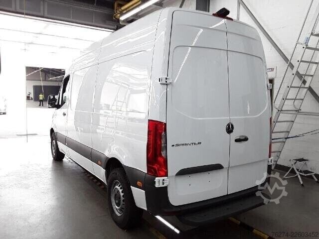Yüksek tavanlı panelvan Mercedes-Benz eSprinter Rückkamera Sitzheizung DAB Automatik