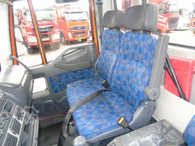 Chassis met cabine Iveco Eurocargo 120E18 + MANUAL