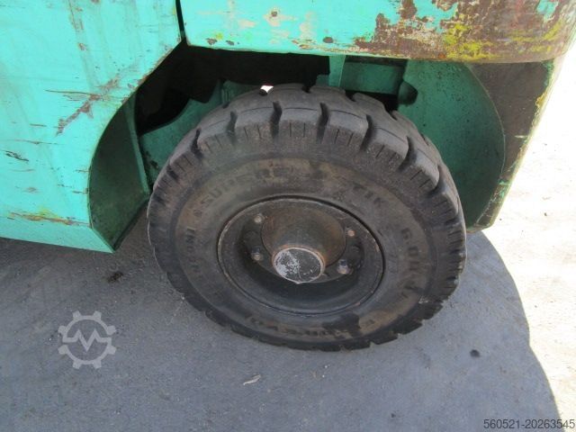 Dieselstapler Mitsubishi 2,5 Ton.- Triplex 4,7m - Zinkenversteller + Seiten