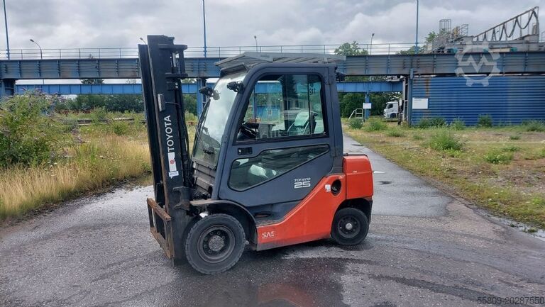 Diesel vorkheftruck Toyota 02- 8FDF25