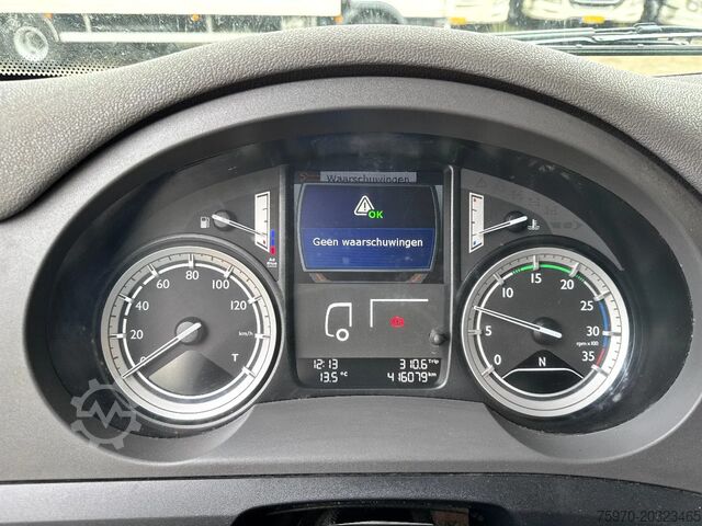 Koffer DAF CF 250 2015 / 416.079km / DHOLLANDIA 2000kg