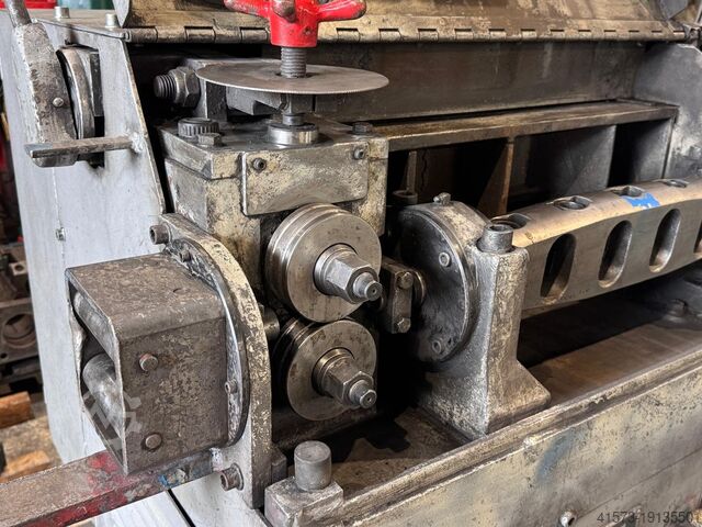 Draadricht- en snijmachine WAFIOS R41