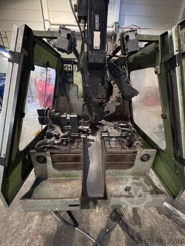 Machine à conformer les ressots WAFIOS FTU 3.3