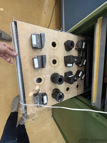 Tour CNC avec axe Y LEADWELL LTC 25 MY