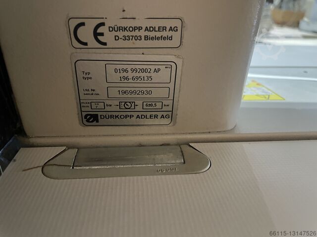 KETTINGSTEEK NAAIMACHINE, 1 NEE Durkopp adler 196