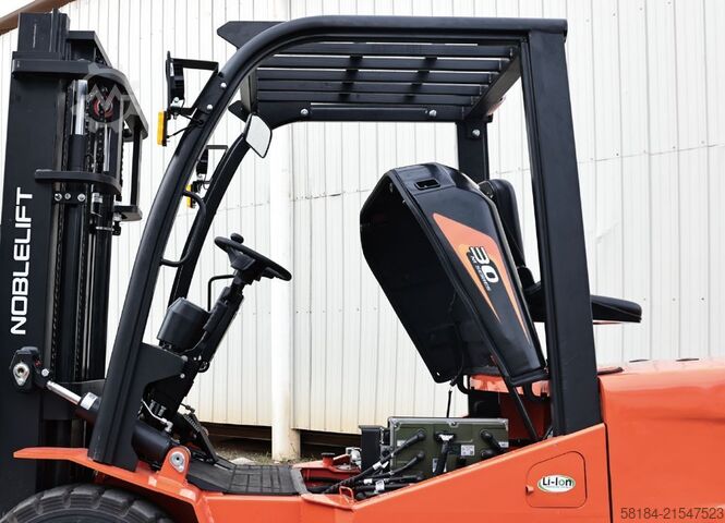 Elektromos négykerekű targonca Noblelift CPD38-A