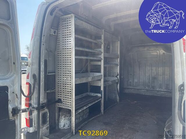 Kastenwagen Renault Master 120.35 L3H3