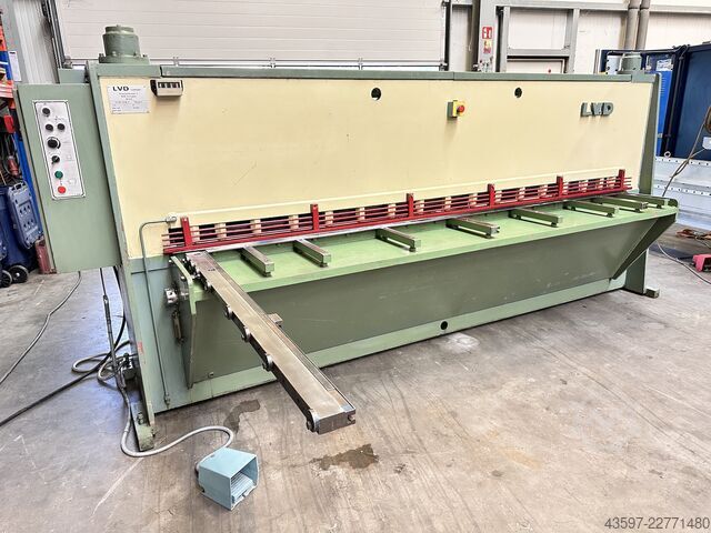 Hydraulisk guillotinesaks LVD HSL 31/6