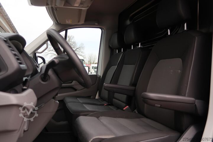 Carrinha de tejadilho alto Volkswagen Crafter 35 2.0 TDI L3H3 AUT/ LED/ CAMERA/ ACC/ ...