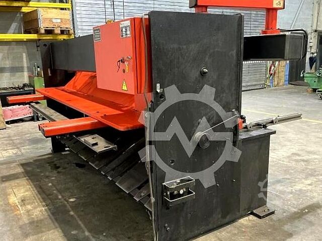 Nożyce gilotynowe Amada GPN 630 Amada GPN 630