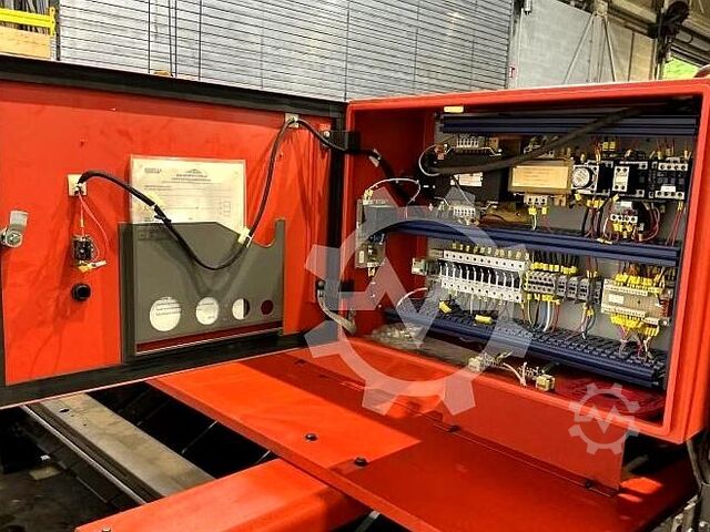 Nożyce gilotynowe Amada GPN 630 Amada GPN 630