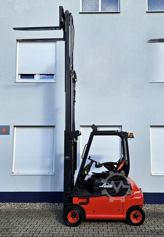 Electric forklift suitable for containers LINDE E 18 P-02