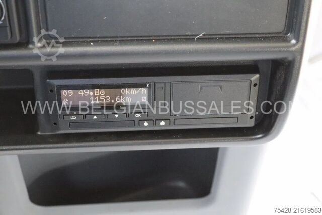 Autobús interurbano Iveco Crossway 10.8m Pop / Double middle door / Lift ...