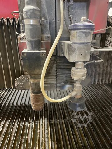 Kombinovana mašina za sečenje vodenim mlazom i plazmom TCI BP-C 4020 Combi