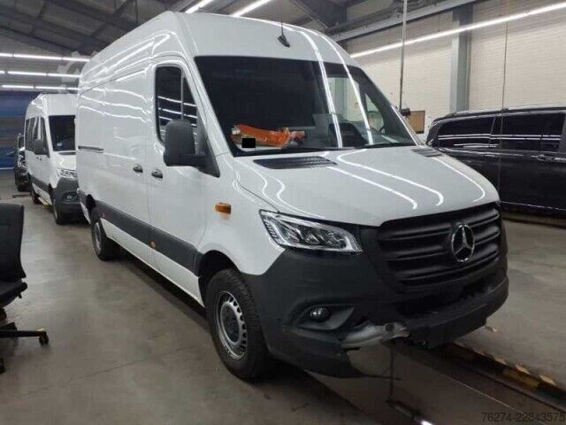 Dodávka s vysokou střechou Mercedes-Benz Sprinter 317 CDI Hochdach L2H2 Pro