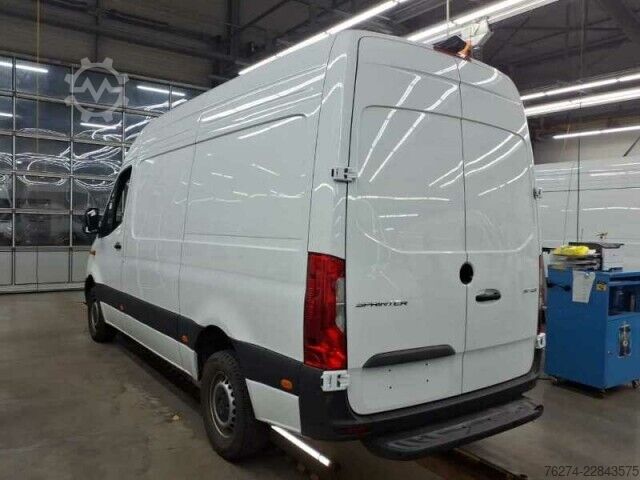 Dodávka s vysokou střechou Mercedes-Benz Sprinter 317 CDI Hochdach L2H2 Pro