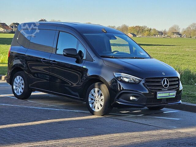 Walizka MERCEDES-BENZ CITAN 110 CDI L1 Navi LED Trekhaak