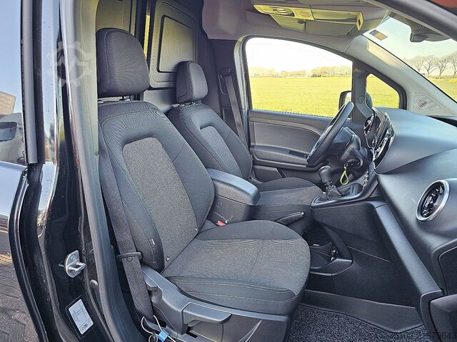 Walizka MERCEDES-BENZ CITAN 110 CDI L1 Navi LED Trekhaak