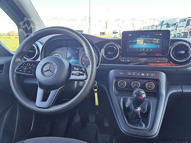 Walizka MERCEDES-BENZ CITAN 110 CDI L1 Navi LED Trekhaak