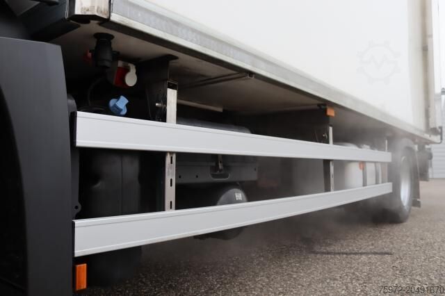 Refrigerated truck Mercedes-Benz Antos 1832 L