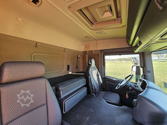 Kampókaros rendszer SCANIA P450 8X4*6 HIAB 188-E3