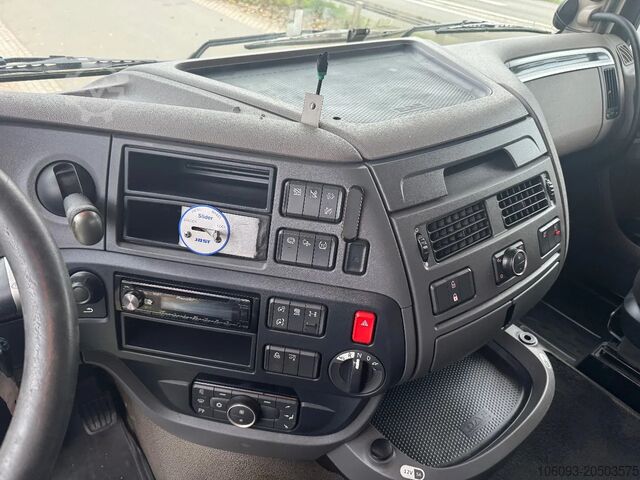 Standard-SZM DAF XF 480 6 x 2 Spacecab