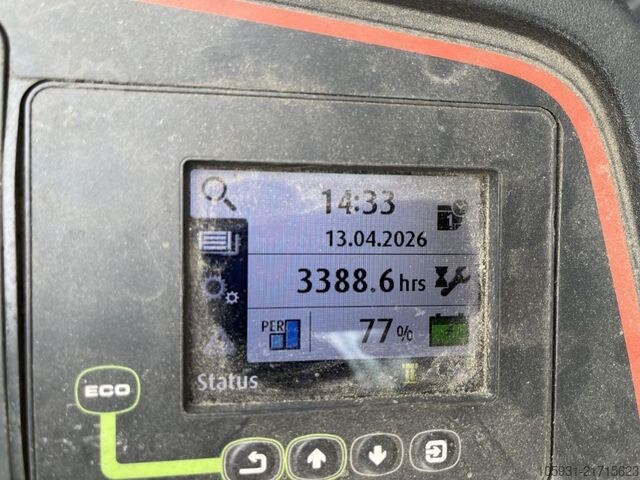 Stand-on gaffeltruck Linde D12SF