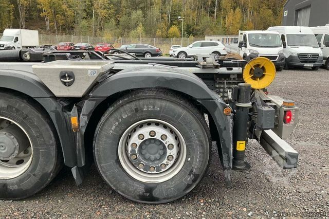 Φορτηγό γερανός roll-off MERCEDES-BENZ Arocs 3253 8x4 Abrollkipper Kran Palfinger 37002