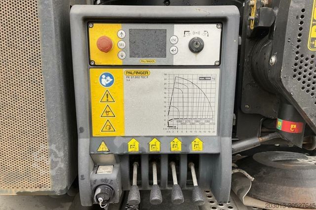 Γερανός τοποθετημένος σε φορτηγό MERCEDES-BENZ Arocs 3253 8x4 Abrollkipper Kran Palfinger 37002