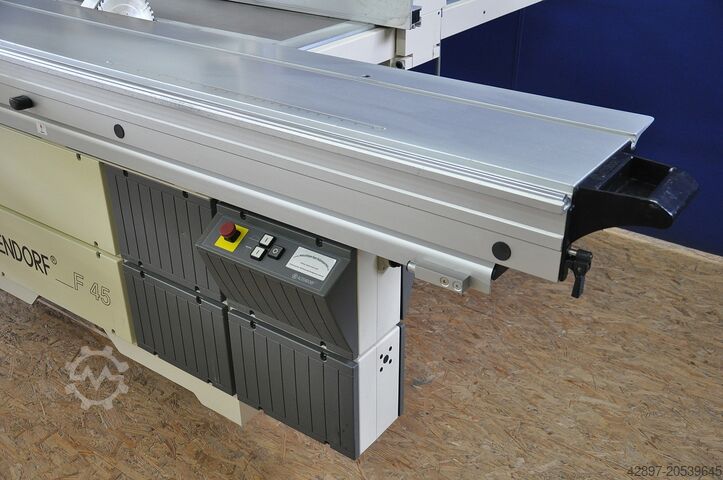 Panel saw with 4 controlled axes Altendorf F45 ELMO IV plus