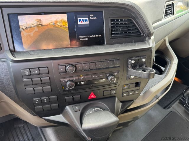 Standard tractor unit MAN TGX 18.480 Klimaautomatik Rückfahrkamera 2 Tanks