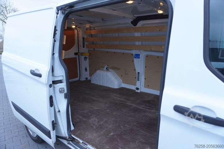 Skříňová dodávka Ford Transit Custom 2.0 TDCI L2 EURO 6 - Airco - Cru...