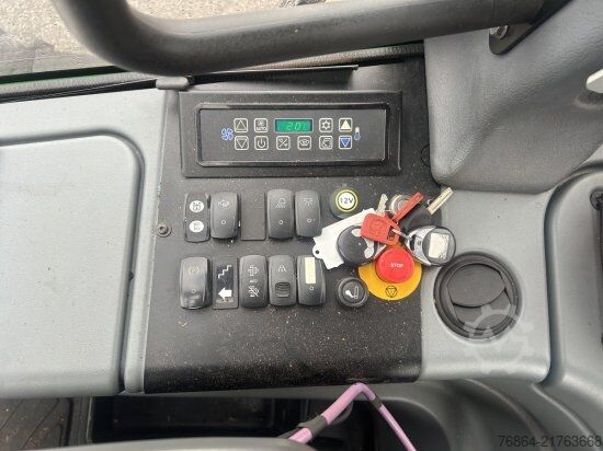 Vehicul forestier JOHN DEERE 1270G HARVESTER 8X8