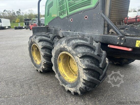 Vehicul forestier JOHN DEERE 1270G HARVESTER 8X8