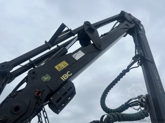 Vehicul forestier JOHN DEERE 1270G HARVESTER 8X8